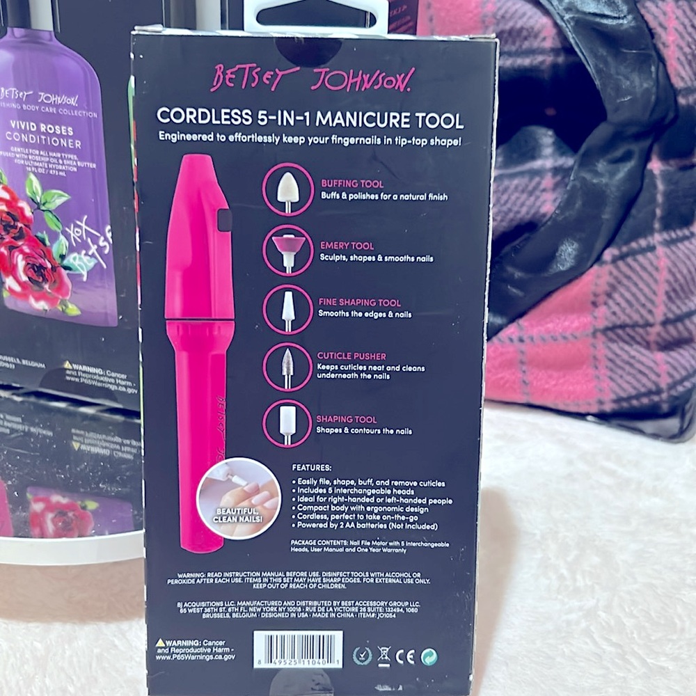 NWT Betsey Johnson 3 Piece Shower Bundle & Manicure 5 in 1 Sleep Wear & Basket - Picture 5 of 7
